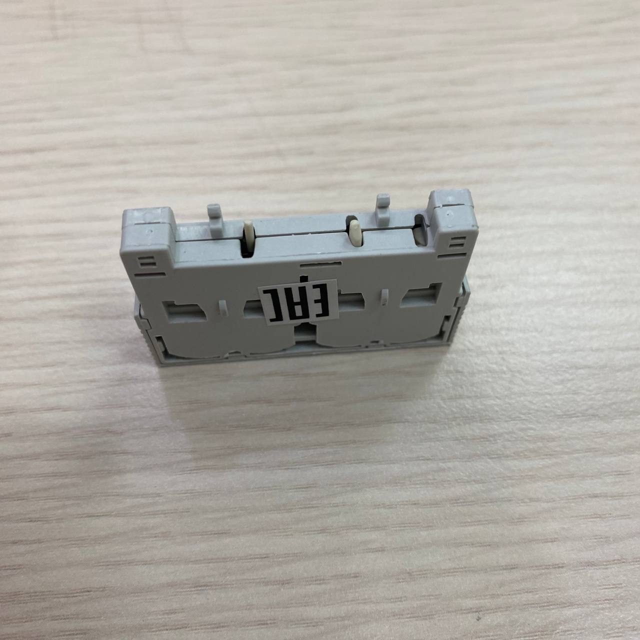 Tiếp điểm phụ lắp trước NS2-AE11